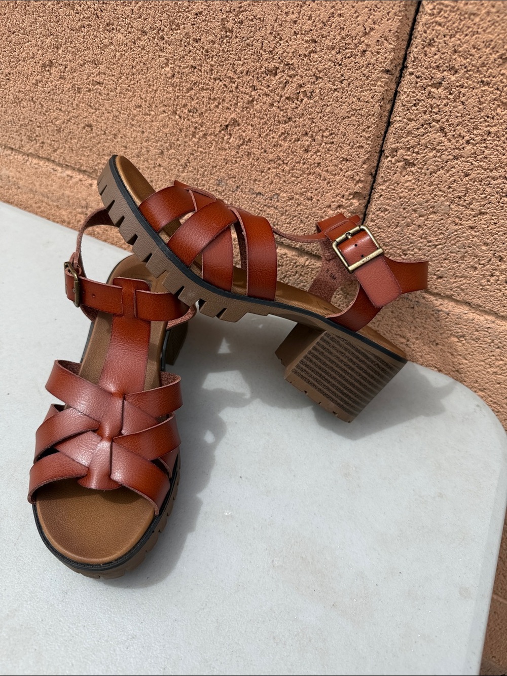 Womens 8.5 Pop Comfort Fit Cognac Brown Strappy Block Heel Leather Sandals
